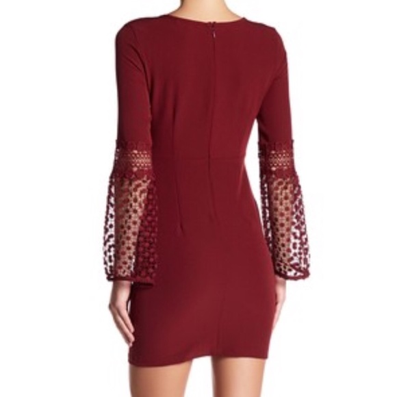 NWOT ROMEO+JULIET Couture Long Bell Lace Trim Sleeve Woven Dress Burgundy Medium - Picture 2 of 6